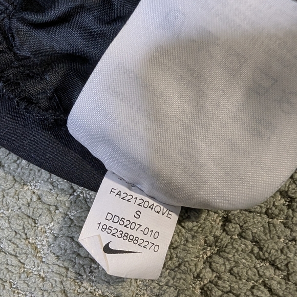 Nike Woven Utility Cargo Pants Black DD6520-010 Size Small Streetwear - Picture 9 of 10